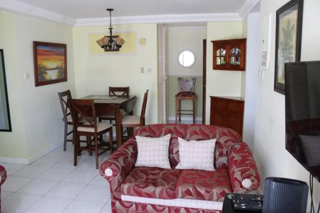 Seacastles By The Beach/Pool Montego Bay Aparthotel